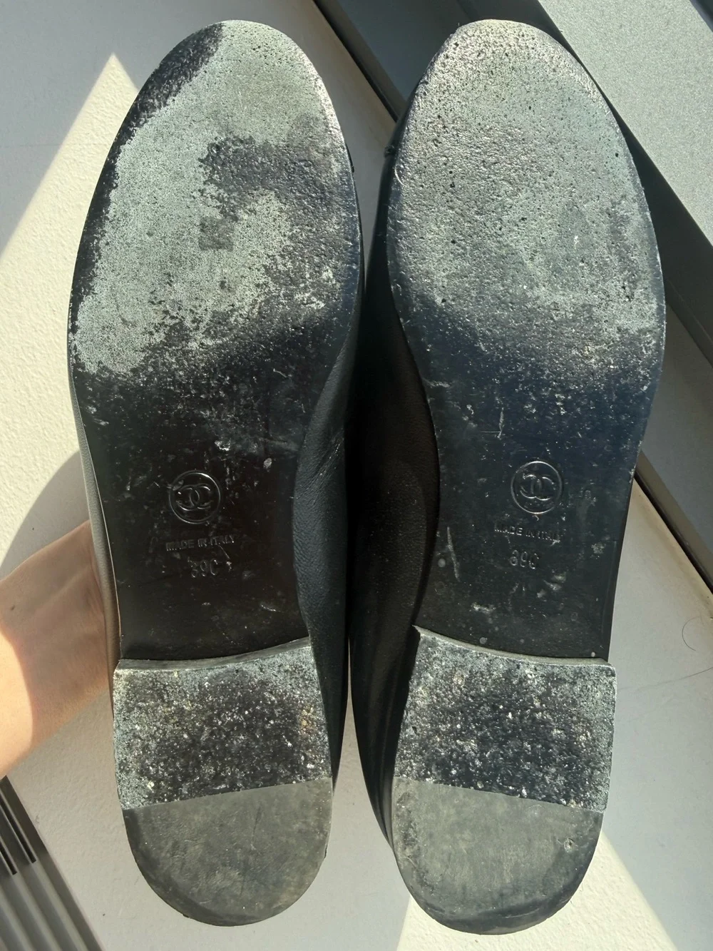 CHANEL Black Leather with Patent Cap-Toe - Picture 3 of 5